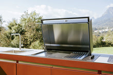 outdoorküche-deluxe-mit-bartisch-gartengrill