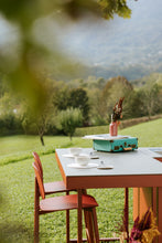 outdoorküche-deluxe-mit-bartisch-gartengrill