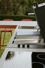 outdoorküche-deluxe-mit-bartisch-gartengrill